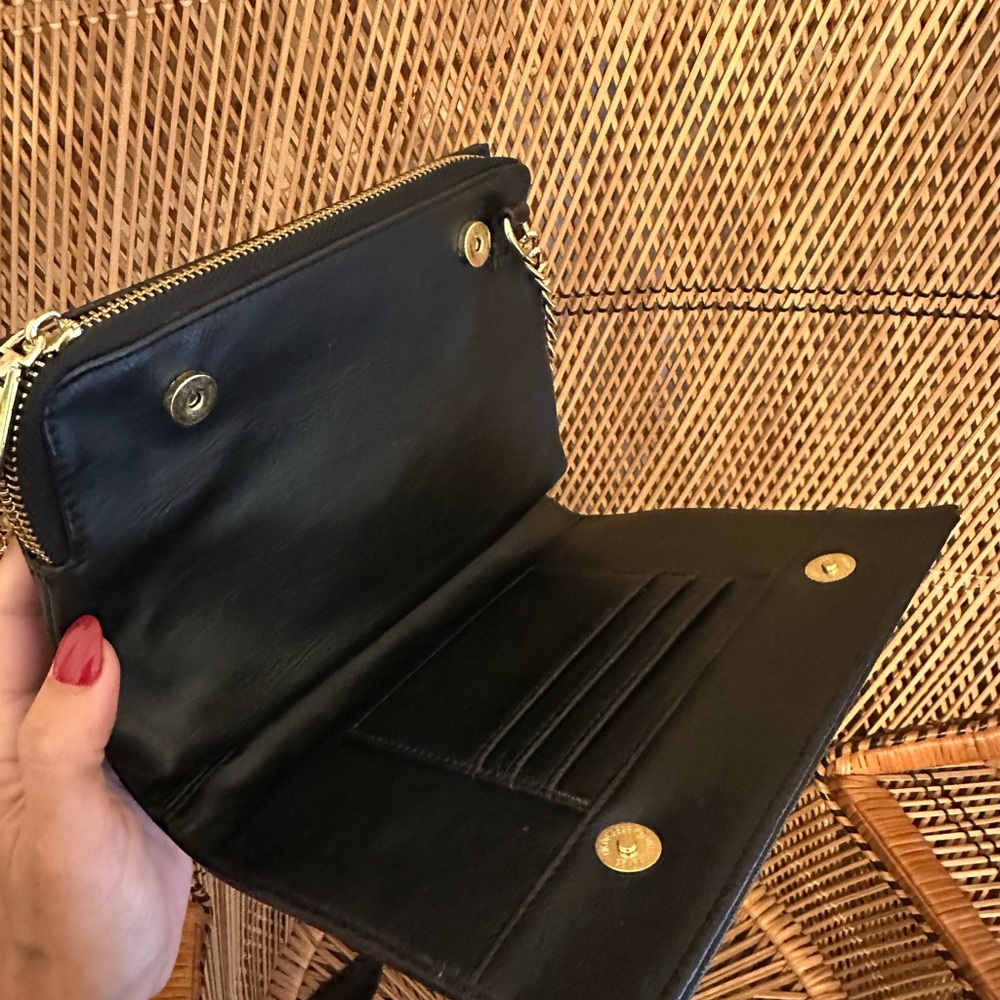 Steve Madden Black Crossbody with Gold Chain - Picture 5 of 7